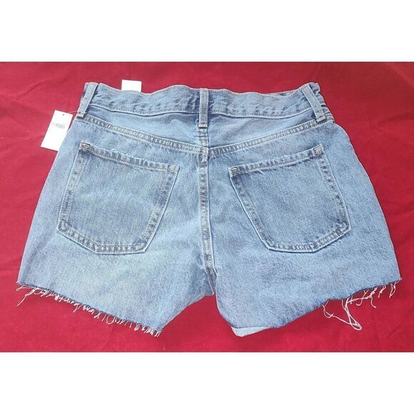 NWT Old Navy Womens High Rise Denim Slouchy Straight Distressed 3'' inseam Short - Picture 3 of 8